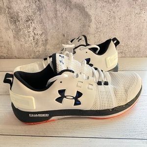 Mens Under Armour Training shoes size 10 White